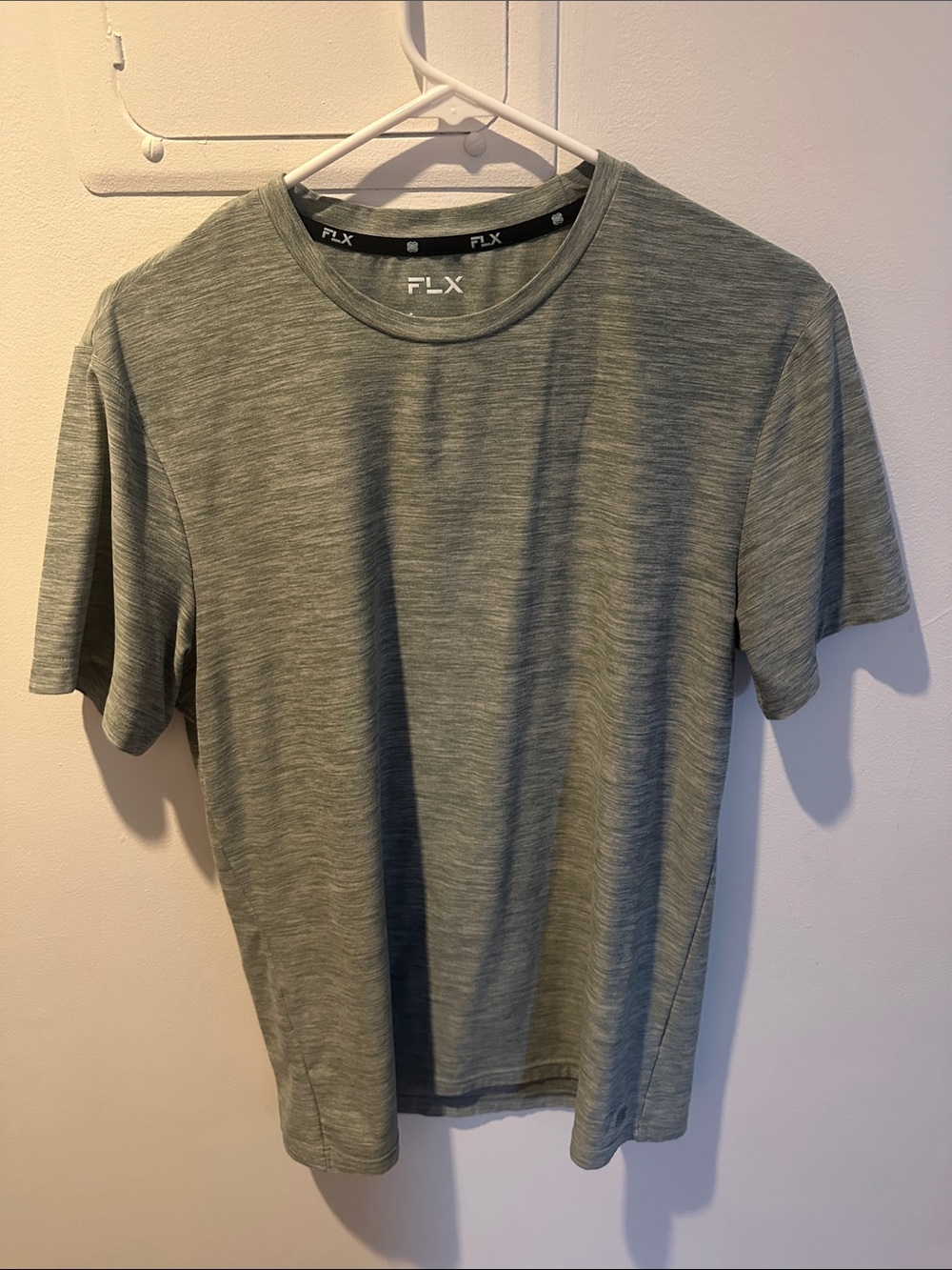 FLX Men's Short-Sleeve Performance Tee in Heather Green